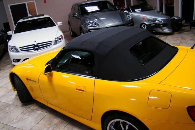 Honda S2000 2002 photo 2