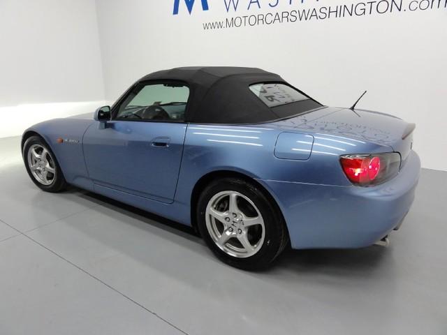 Honda S2000 2002 photo 2