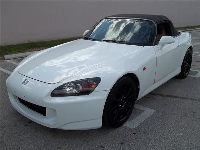 Honda S2000 2004 photo 1