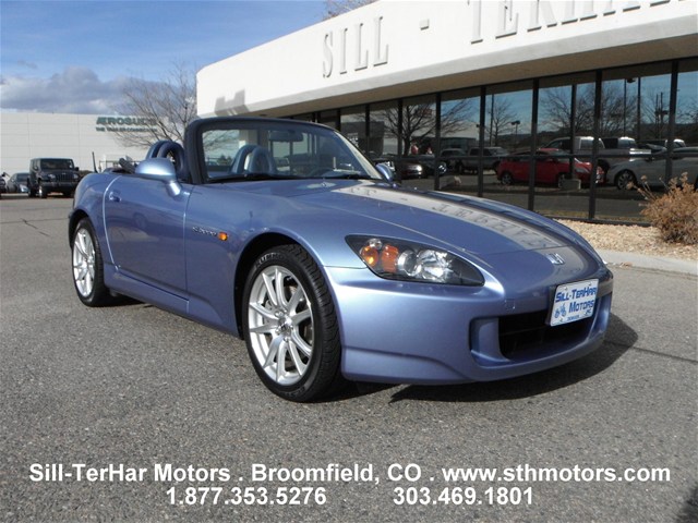 Honda S2000 2004 photo 2