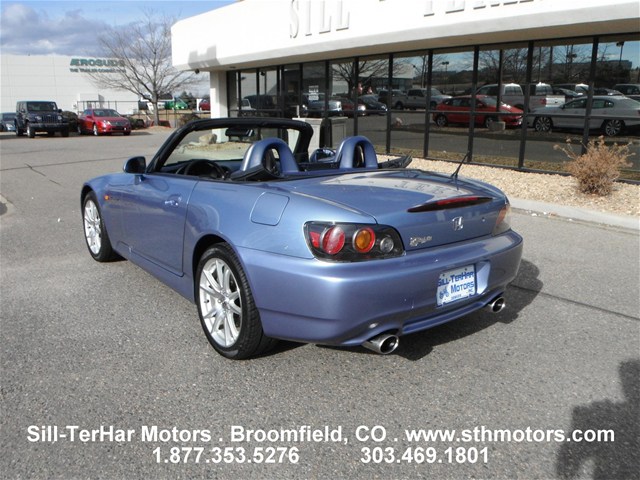 Honda S2000 2004 photo 4