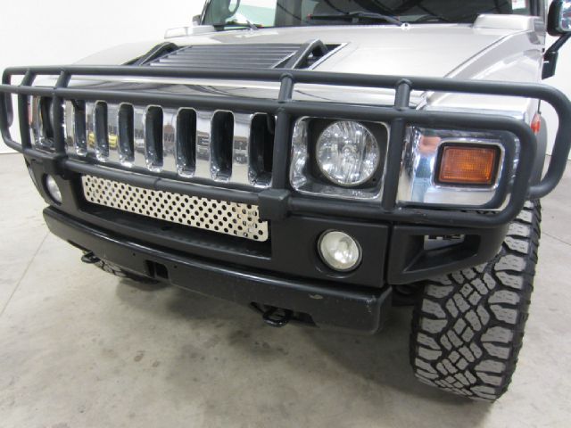 Hummer H2 2003 photo 2