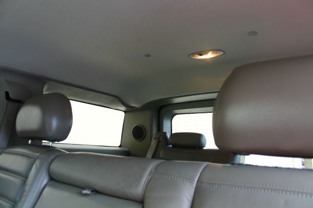 Hummer H2 2003 photo 20