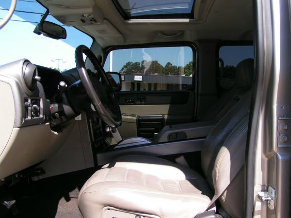 Hummer H2 2003 photo 2