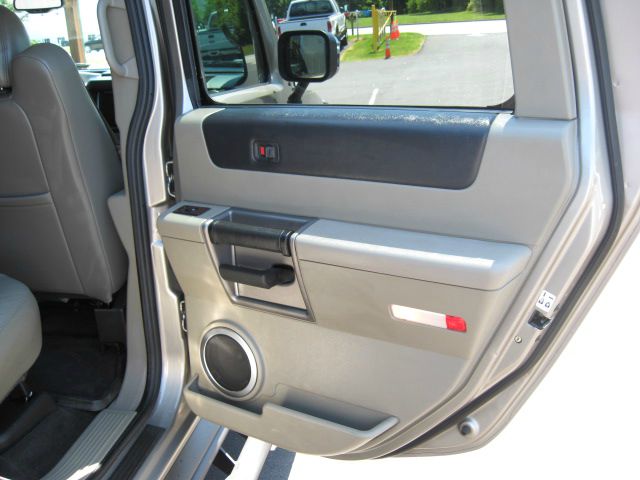 Hummer H2 2003 photo 12