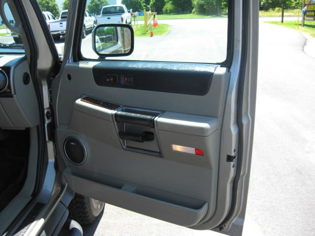 Hummer H2 2003 photo 8