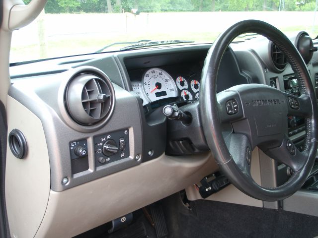 Hummer H2 2003 photo 6