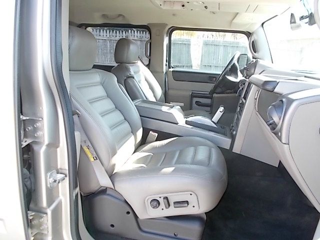 Hummer H2 2003 photo 2