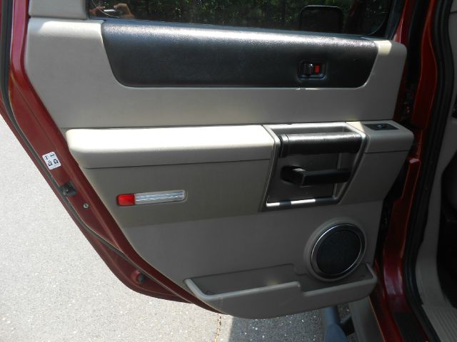 Hummer H2 2003 photo 35