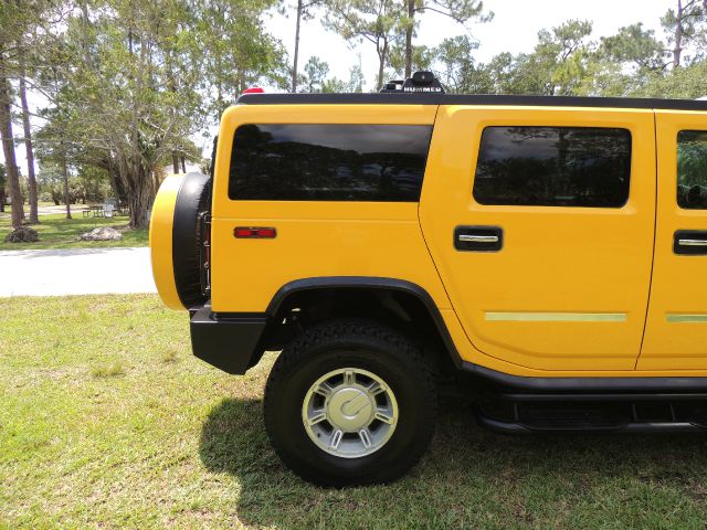 Hummer H2 2003 photo 28