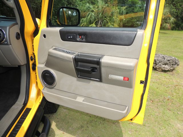 Hummer H2 2003 photo 43