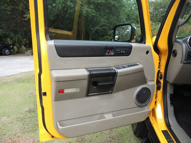 Hummer H2 2003 photo 50