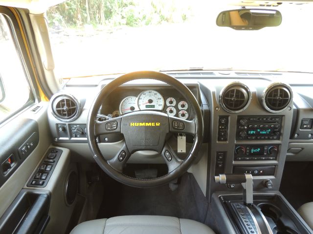 Hummer H2 2003 photo 80