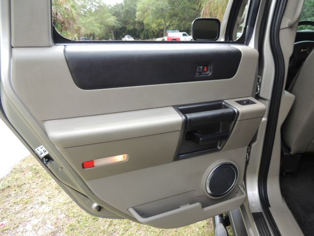 Hummer H2 2004 photo 124