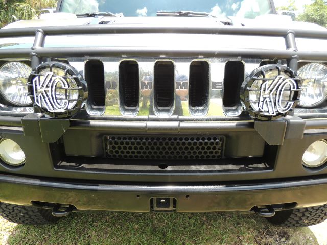 Hummer H2 2004 photo 130