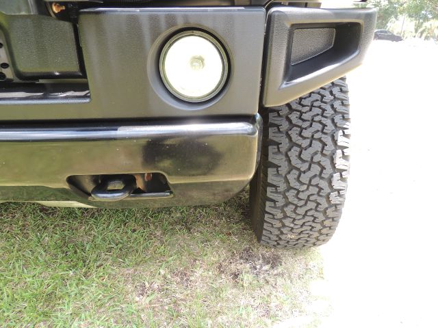 Hummer H2 2004 photo 16