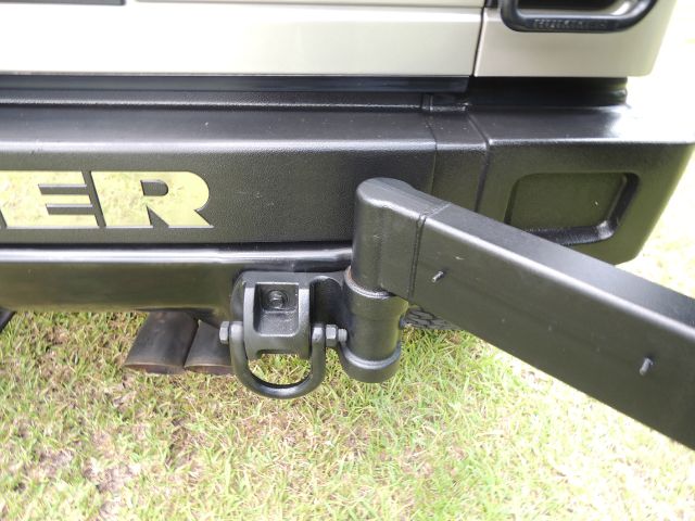 Hummer H2 2004 photo 22