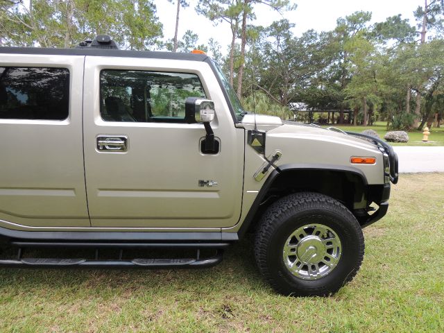 Hummer H2 2004 photo 28