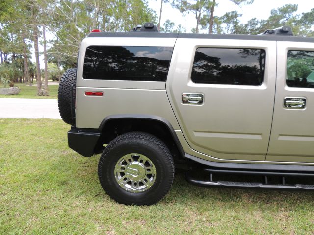 Hummer H2 2004 photo 29