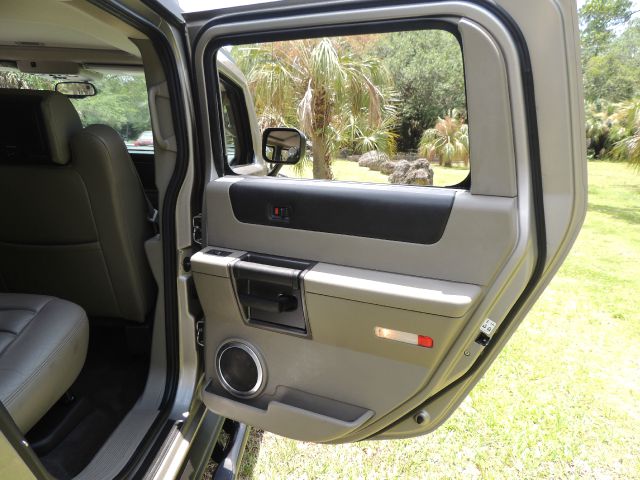 Hummer H2 2004 photo 55