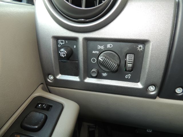 Hummer H2 2004 photo 94