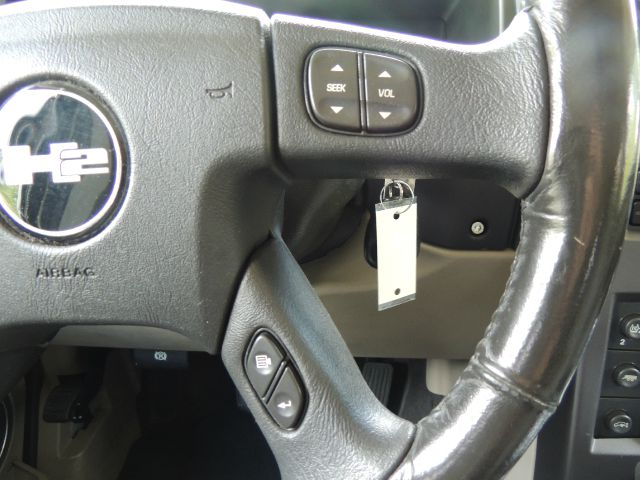 Hummer H2 2004 photo 95