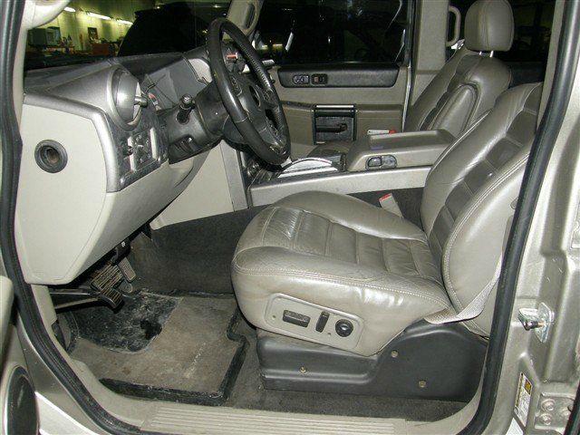 Hummer H2 2004 photo 1