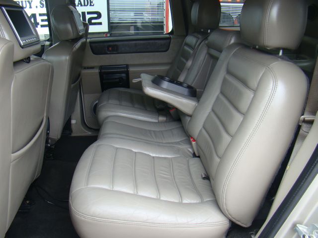 Hummer H2 2004 photo 24