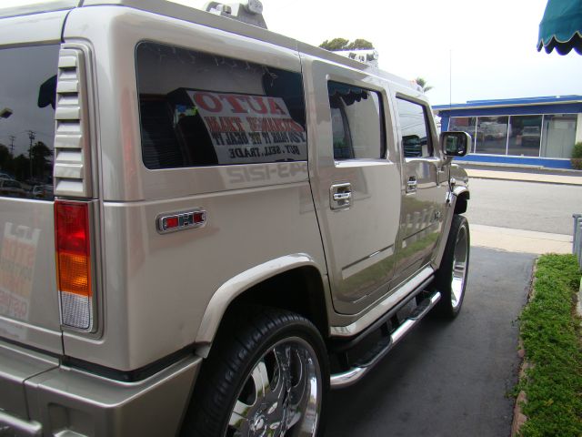 Hummer H2 2004 photo 3