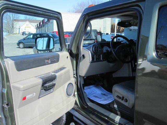 Hummer H2 2004 photo 6