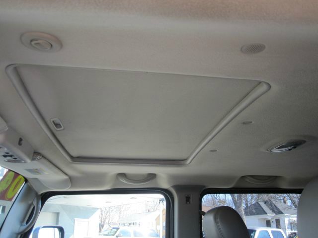 Hummer H2 2004 photo 9