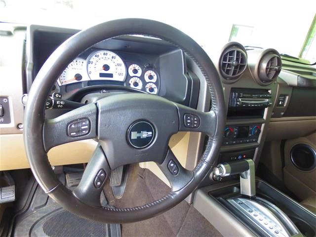 Hummer H2 2004 photo 19