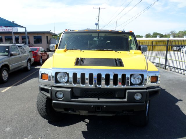 Hummer H2 2004 photo 2