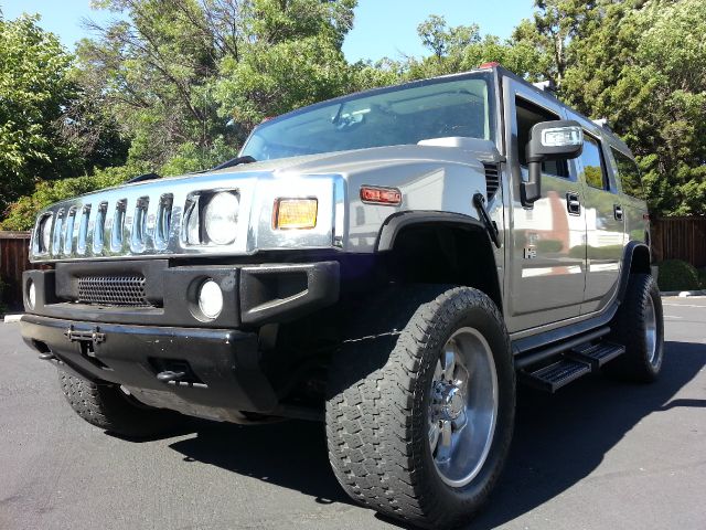 Hummer H2 2004 photo 1