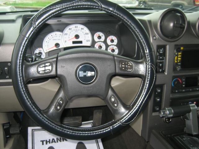 Hummer H2 2004 photo 11