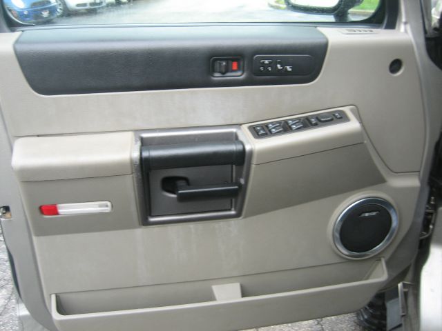 Hummer H2 2004 photo 5