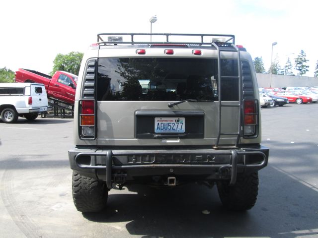 Hummer H2 2004 photo 2