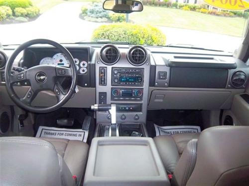 Hummer H2 2004 photo 1