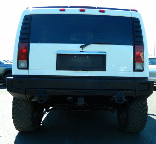 Hummer H2 2005 photo 2