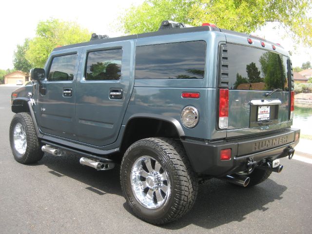 Hummer H2 2005 photo 3