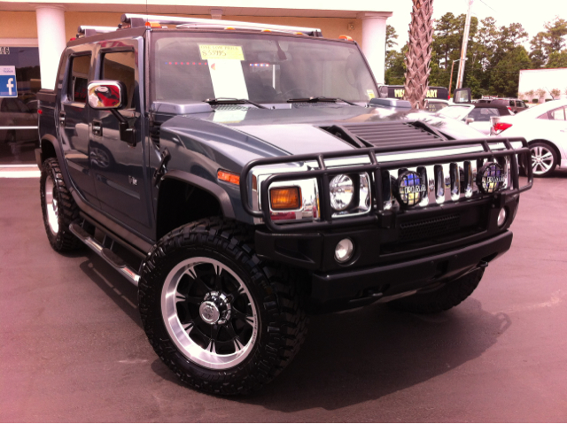 Hummer H2 2005 photo 2