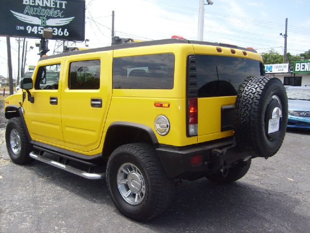 Hummer H2 2005 photo 2