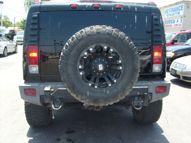 Hummer H2 2005 photo 2