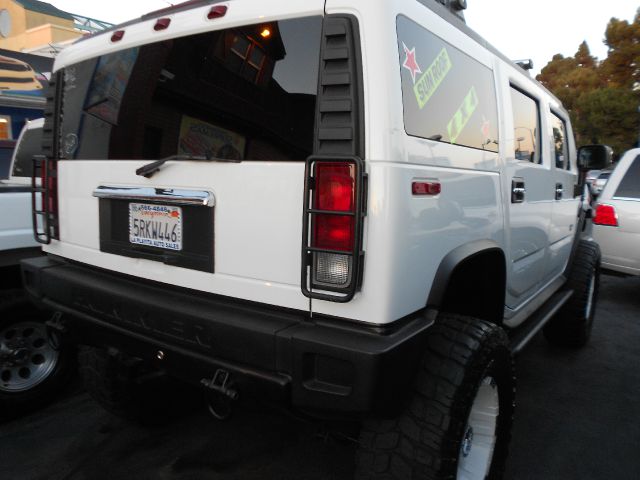 Hummer H2 2005 photo 1