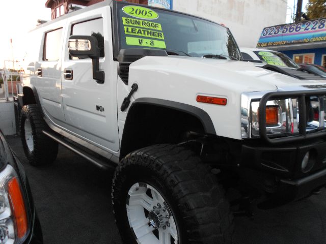 Hummer H2 2005 photo 3