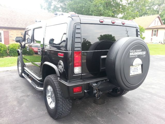 Hummer H2 2005 photo 2