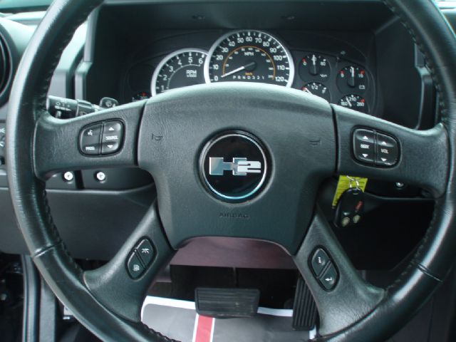 Hummer H2 2006 photo 18