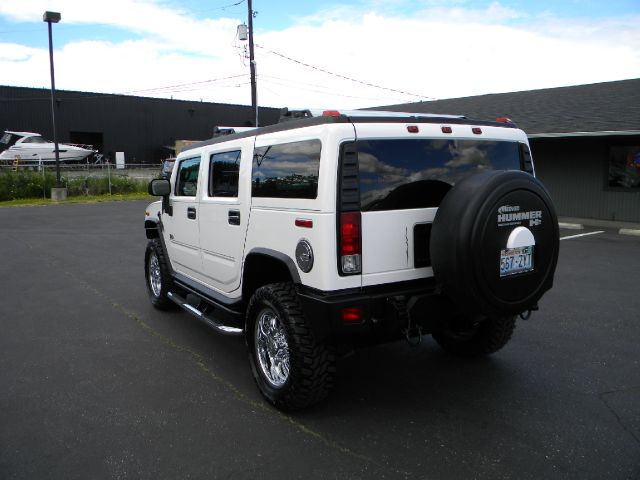 Hummer H2 2006 photo 2