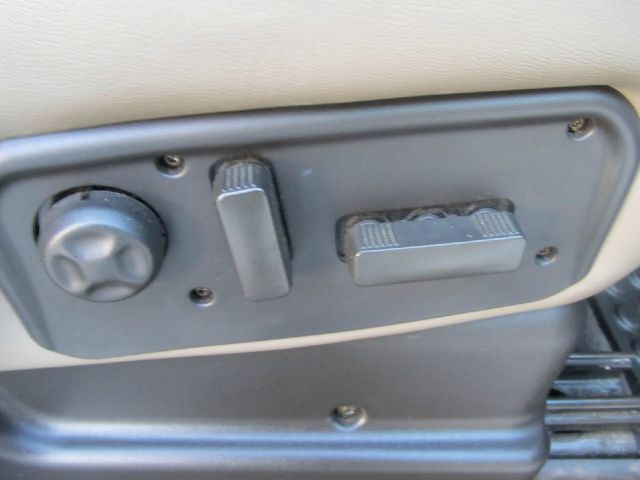 Hummer H2 2006 photo 2