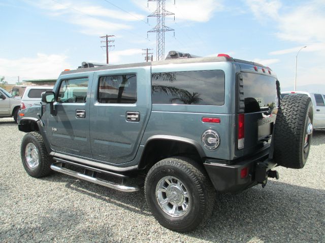 Hummer H2 2006 photo 2